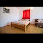 In Apartment Neum